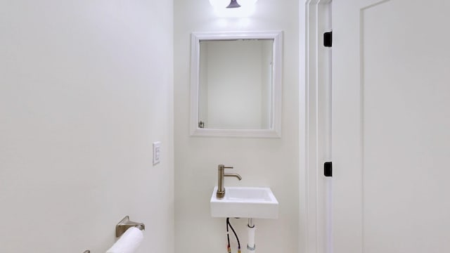 bathroom with sink