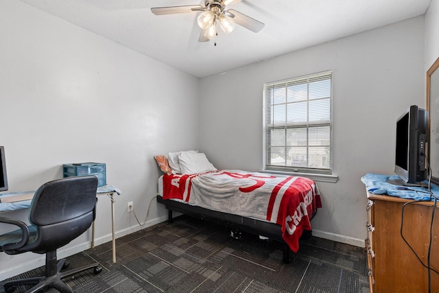 bedroom featuring ceiling fan