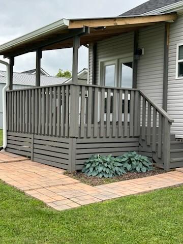526 Shorty Few Rd, Dickson, TN 37055 - wooden deck featuring a lawn