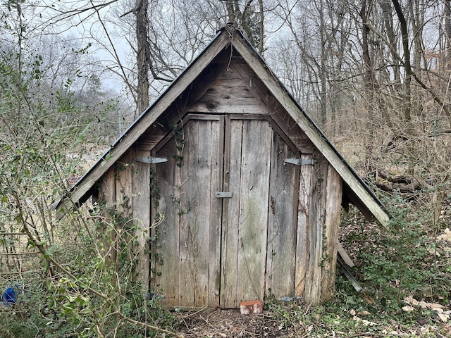 view of outdoor structure