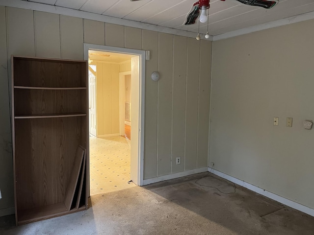 spare room with carpet flooring