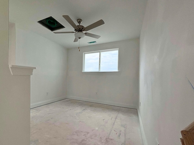 empty room with ceiling fan