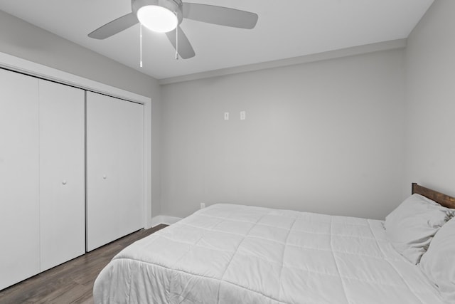 bedroom featuring a closet, ceiling fan, and hardwood / wood-style flooring