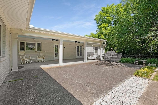 view of patio with ceiling fan