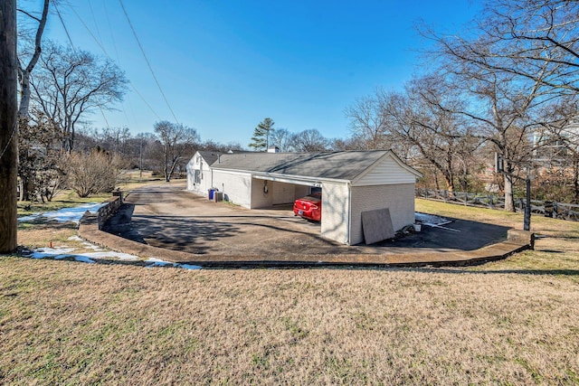 exterior space with a yard