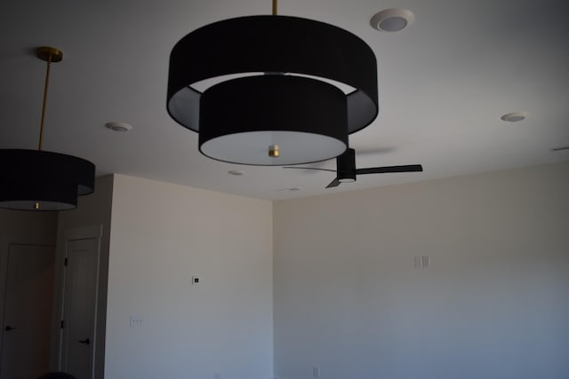 details with ceiling fan