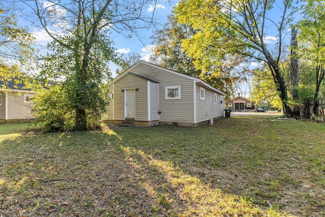 exterior space featuring a yard