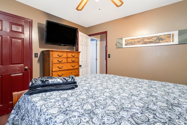 bedroom featuring ceiling fan