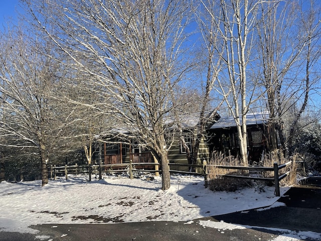 view of front of home featuring a gazebo