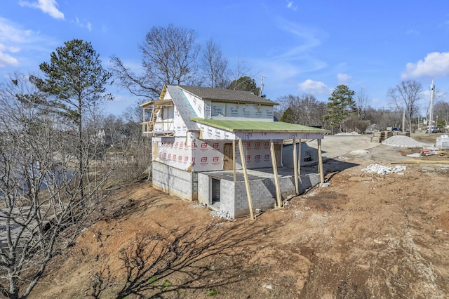 view of outdoor structure