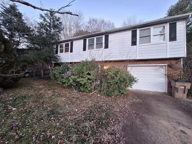 view of front of house with a garage