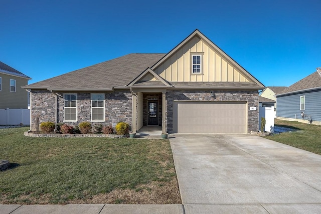 view of front of property with a front yard