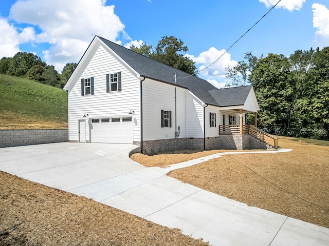 view of front of house featuring a garage