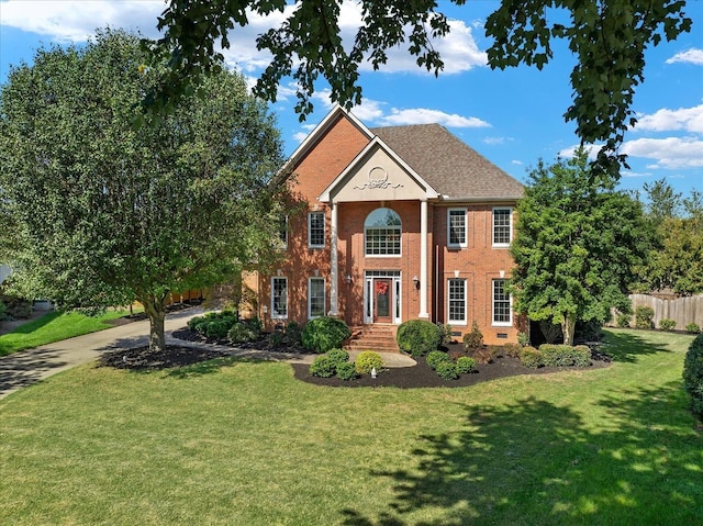 view of front facade with a front lawn