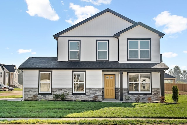 view of front of house featuring a front yard