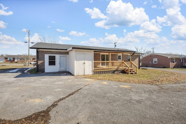 view of front of property with a porch