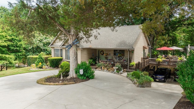 view of front of house featuring covered porch