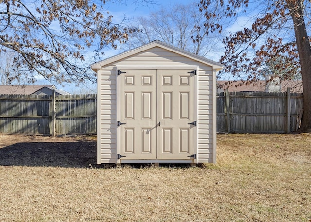 view of outdoor structure featuring a yard