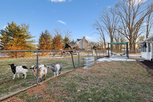 view of yard featuring a rural view