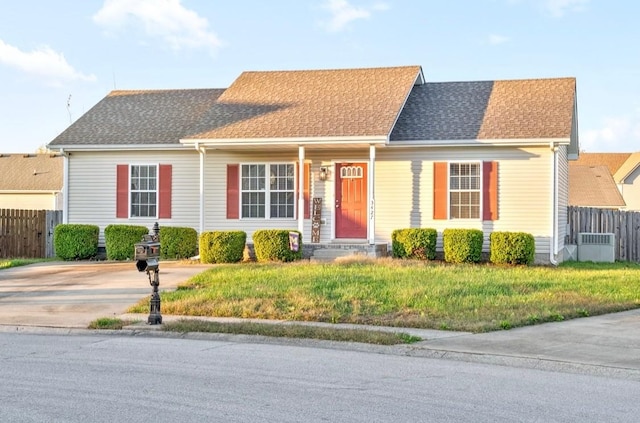 view of front of property with a front yard