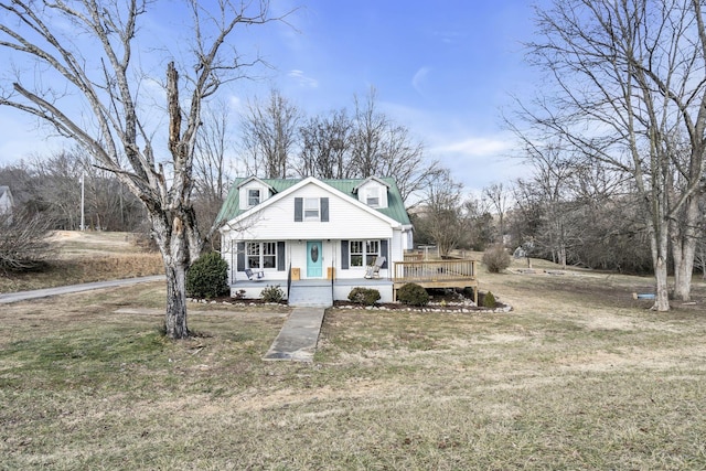 view of front of house featuring a front lawn and a porch