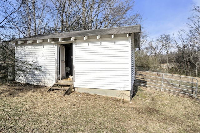 view of outbuilding