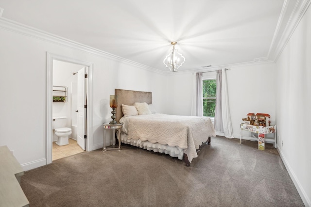 bedroom with ensuite bath, light colored carpet, an inviting chandelier, and ornamental molding