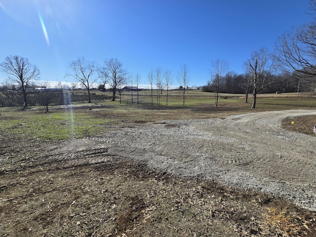 view of yard featuring a rural view