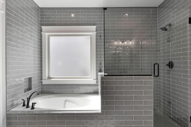 3025 Shady Forest Dr, Murfreesboro, TN 37128 - full bath featuring a bath and a stall shower