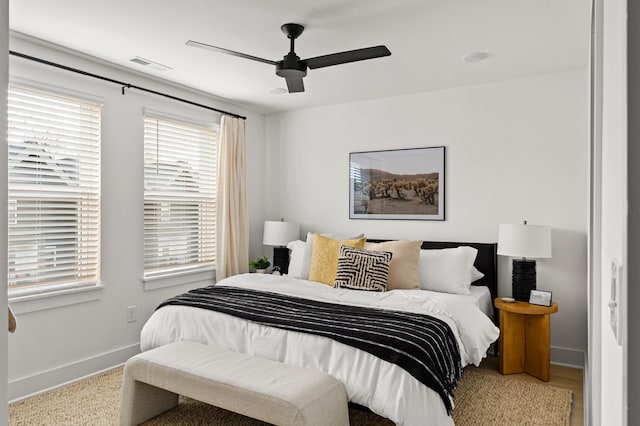 bedroom with ceiling fan