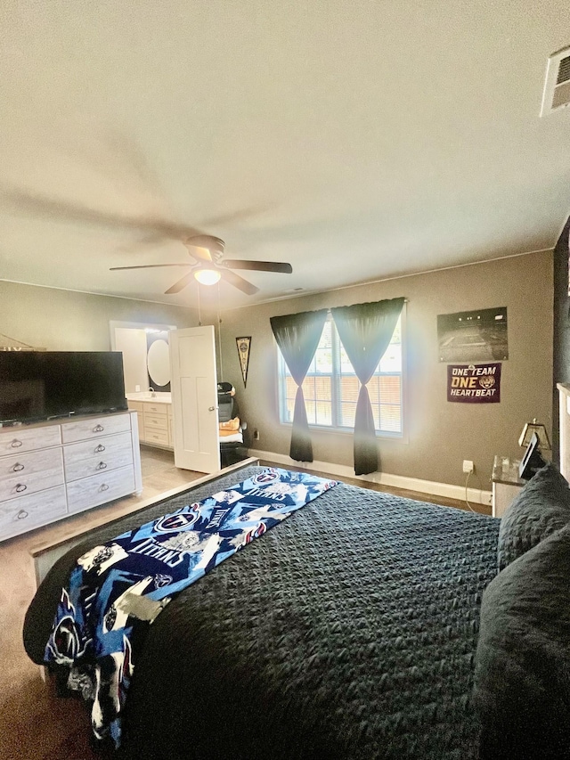 bedroom with ceiling fan