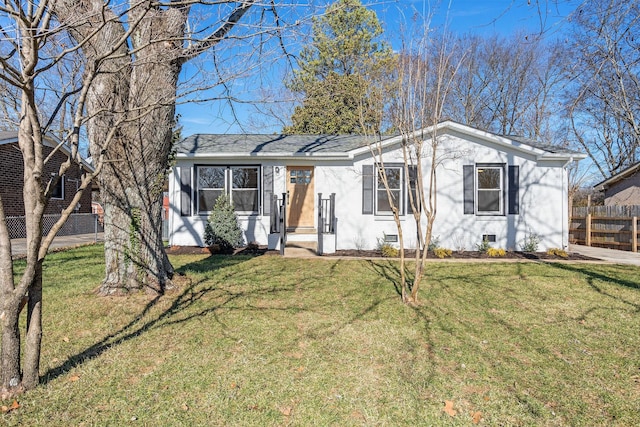 single story home with a front lawn