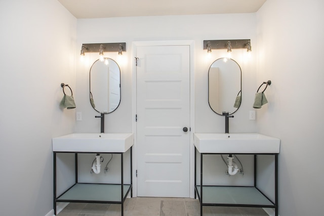 bathroom featuring sink