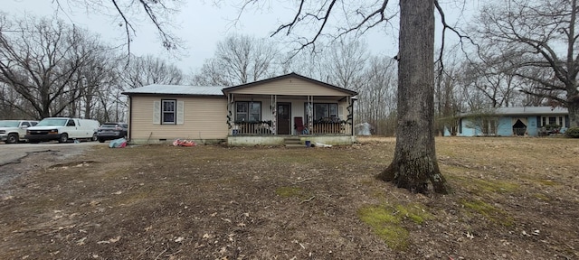 view of front of house featuring a porch