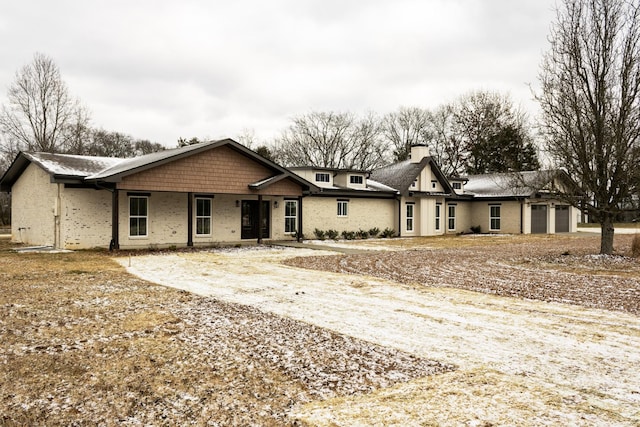 view of front of house featuring a garage