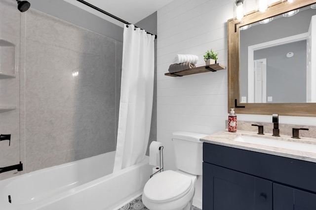 full bathroom with toilet, vanity, and shower / bath combo