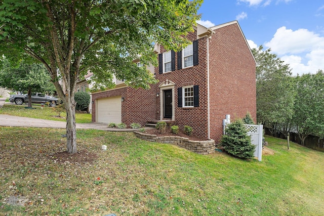 view of front facade with a front lawn