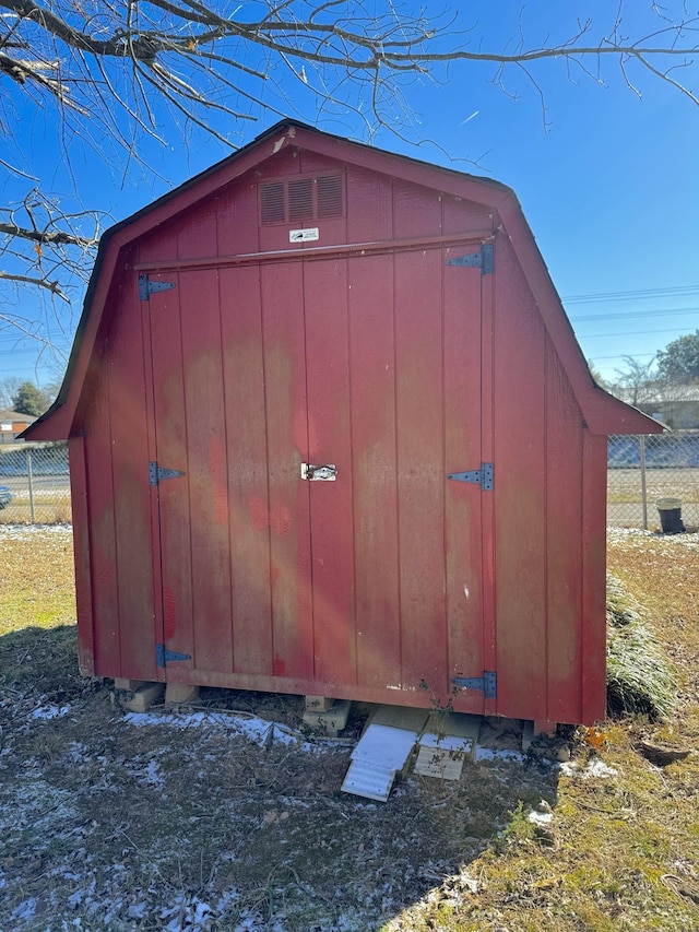 view of outbuilding