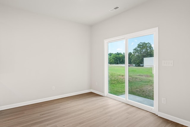 empty room featuring light hardwood / wood-style flooring