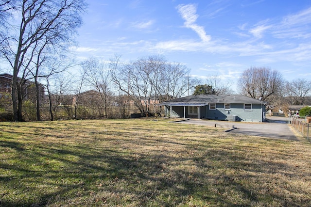 view of yard featuring a patio