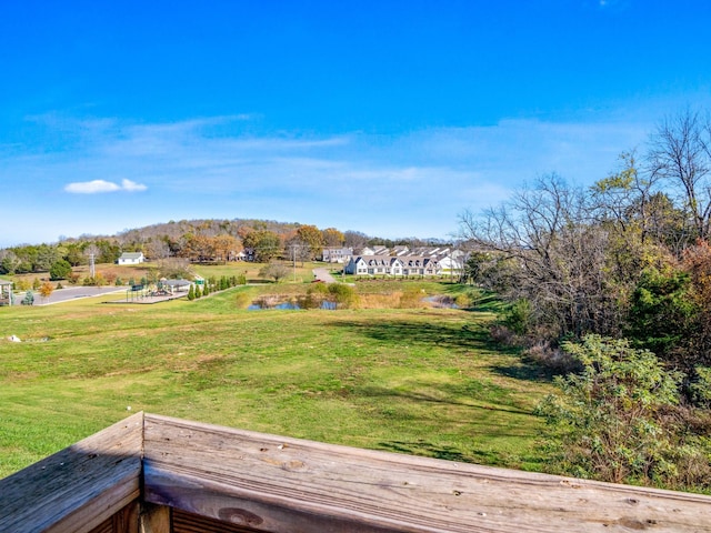 view of yard featuring a water view