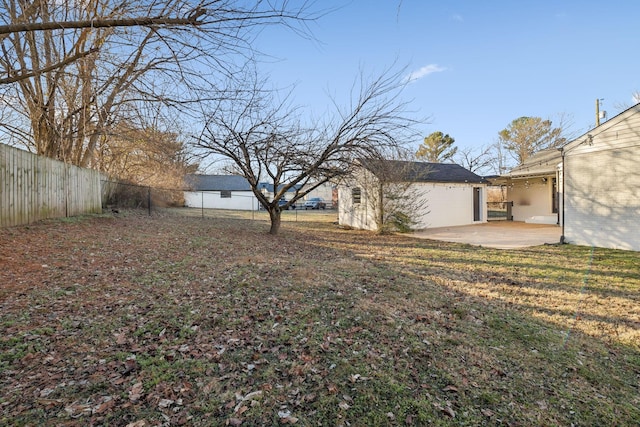 view of yard with a patio area