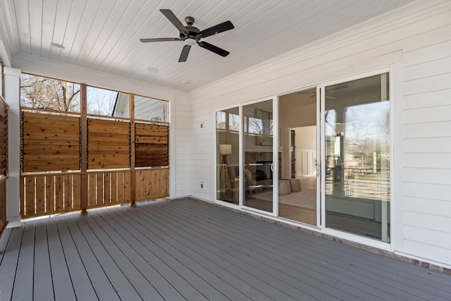 deck with ceiling fan