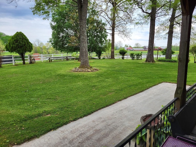 view of yard featuring a water view