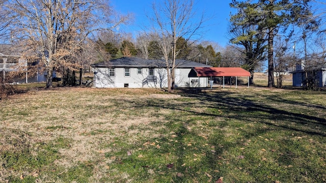 view of yard with a carport