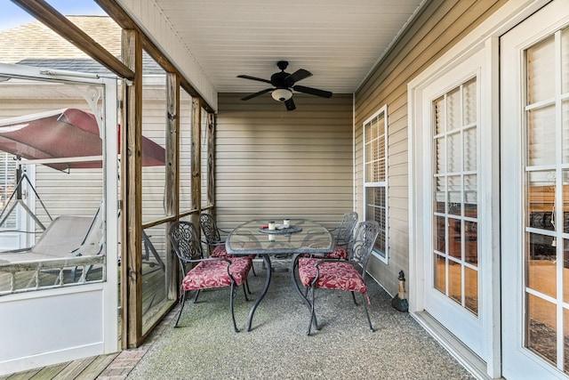 balcony featuring ceiling fan