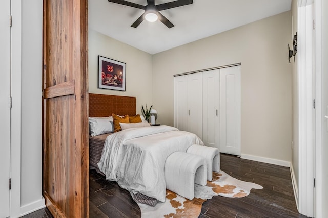 bedroom featuring dark wood-type flooring and ceiling fan