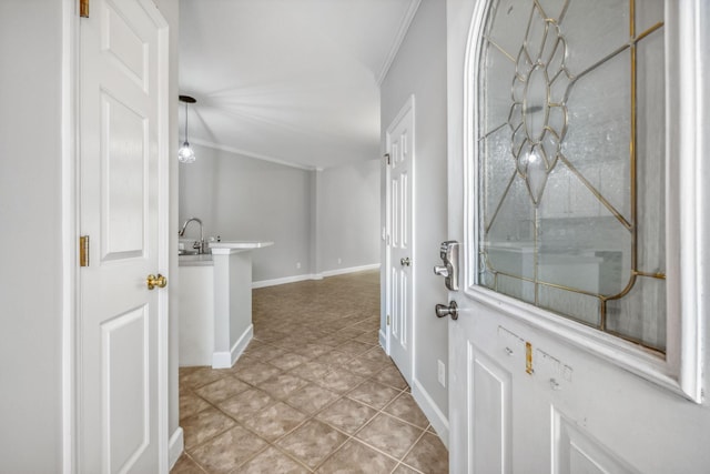 bathroom featuring ornamental molding