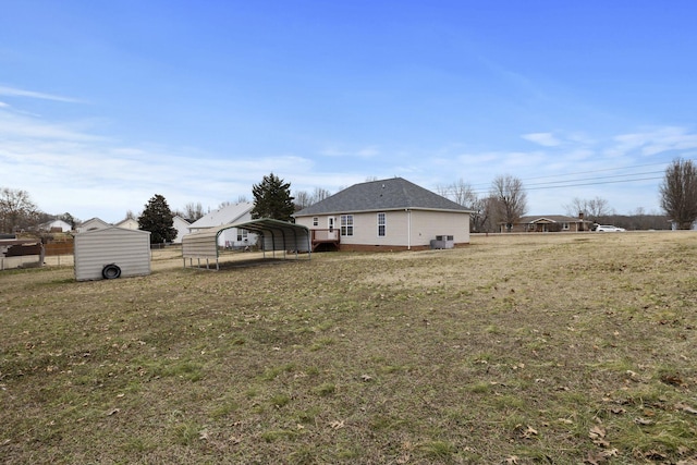 view of yard with a carport