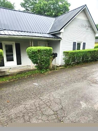 115 Union St, Mount Pleasant, TN 38474 - photo 2